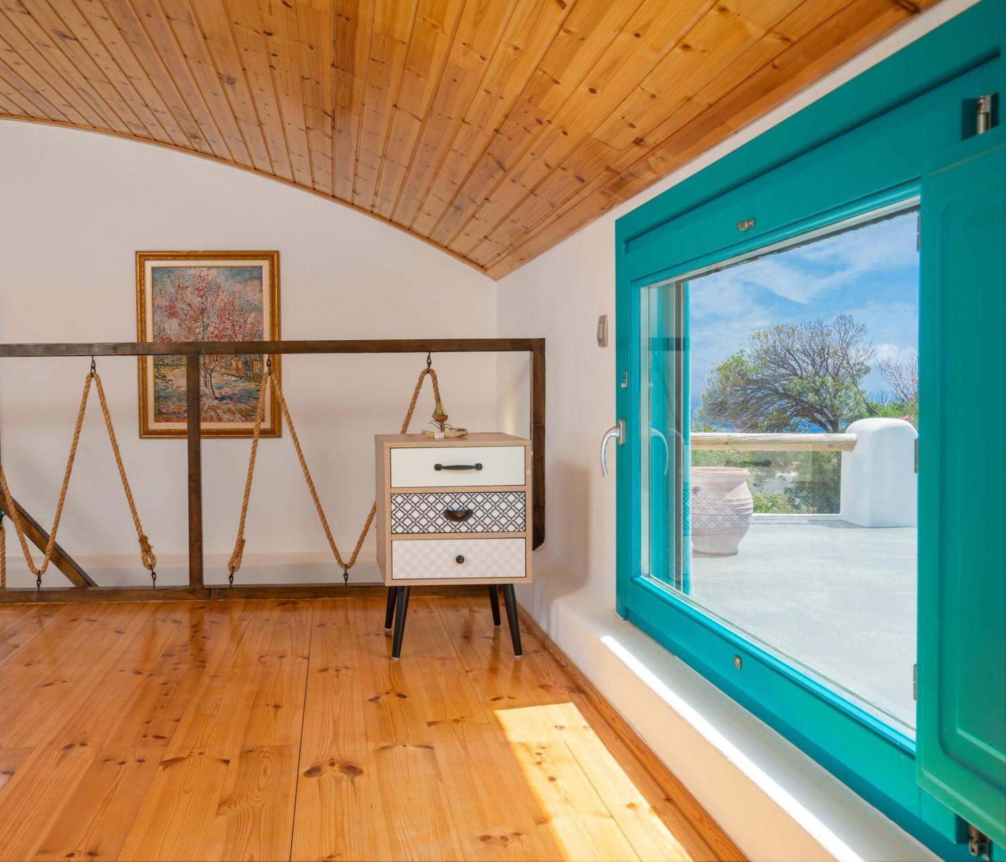 Olive Leaf Ferienhaus *